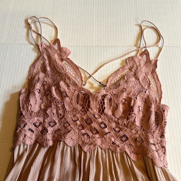 NWT Adellla Free People rose slip dress ruffles cutout design spaghetti straps - Picture 2 of 10